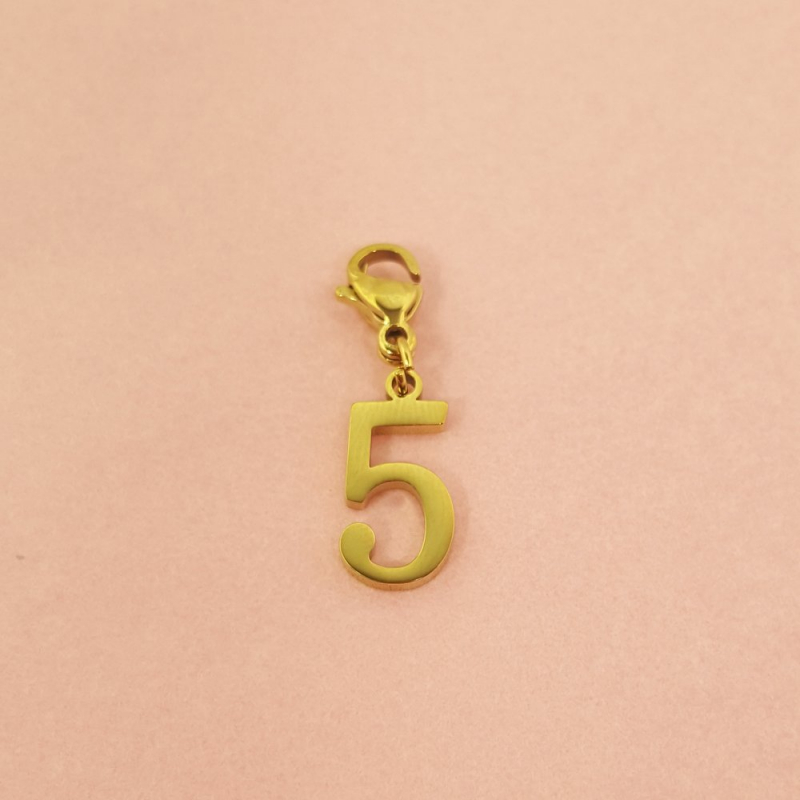 Charms porte-bonheur chiffre en acier inoxydable NUMERO 5 - doré