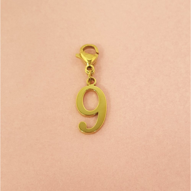 Charms porte-bonheur chiffre en acier inoxydable NUMERO 9-doré