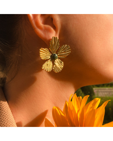 Boucles d'oreilles hibiscus en acier doré et pierres naturelles GUIDA vert kaki