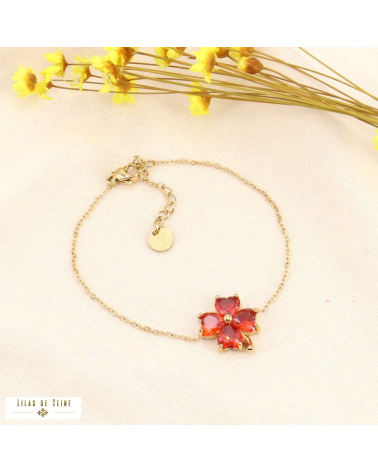 Bracelet pendentif trèfle en acier doré et strass HELLA rouge corail