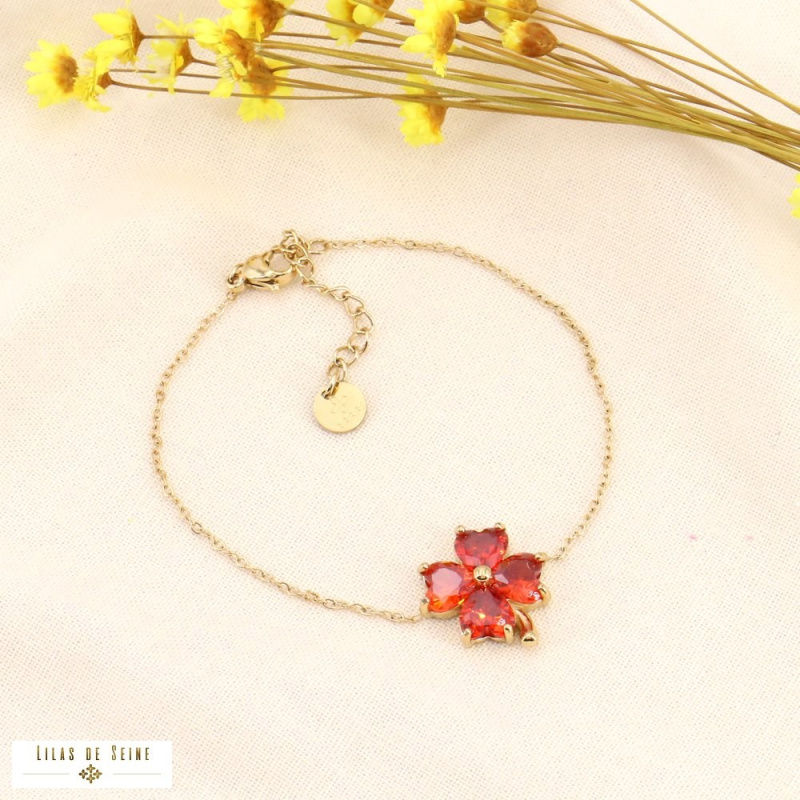 Bracelet pendentif trèfle en acier doré et strass HELLA rouge corail