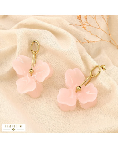 Boucles d'oreilles fleur en résine pastel AXELLE rose
