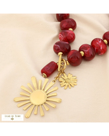 Collier fleur en acier inoxydable doré et perles de résine marbrée DINA rouge bordeaux