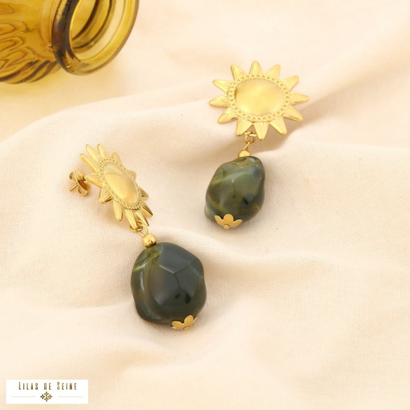 Boucles d’oreilles pendantes soleil en acier et galet en résine LARA vert kaki