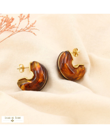 Boucles d’oreilles demi-créoles en résine marbrée et acier inoxydable MAEVA marron