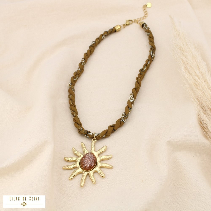 Collier bohème pendentif soleil en acier et résine scintillante JENNA marron