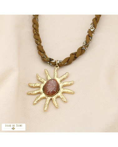 Collier bohème pendentif soleil en acier et résine scintillante JENNA marron