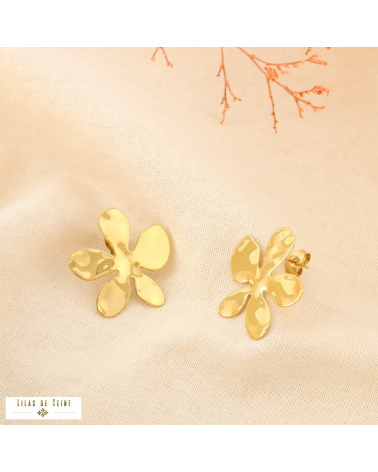 Boucles d’oreilles ANNAELLE fleur stylisée en acier inoxydable – L’éclat floral à la parisienne 🌸 doré