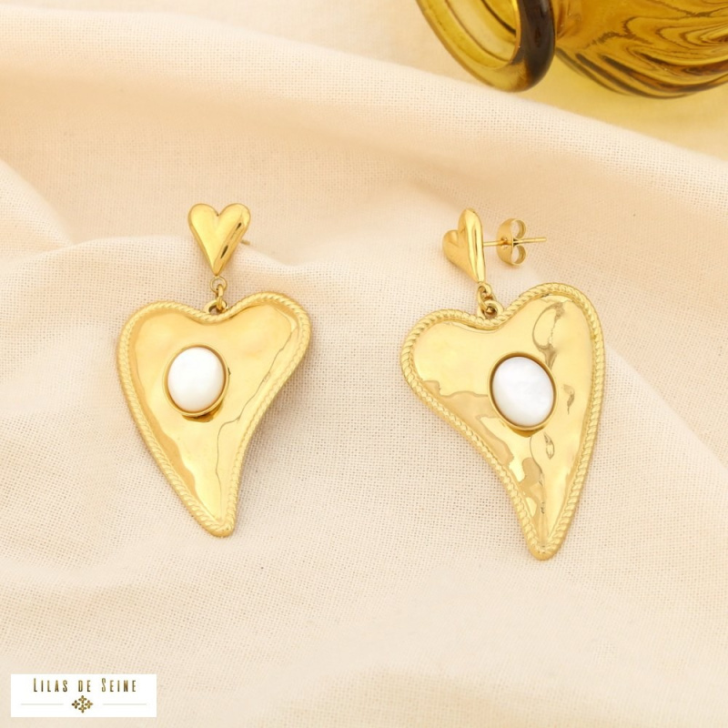 Boucles d’oreilles pendantes CHARLENE cœur en acier inoxydable – L’allure love chic à la parisienne ❤️✨ doré