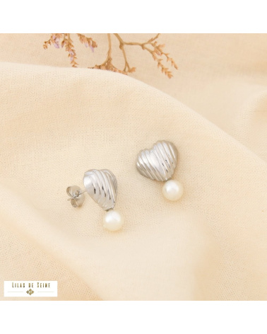 Puces d’oreille SATINE cœur en acier inoxydable – La douceur chic à la parisienne 🤍✨ argenté