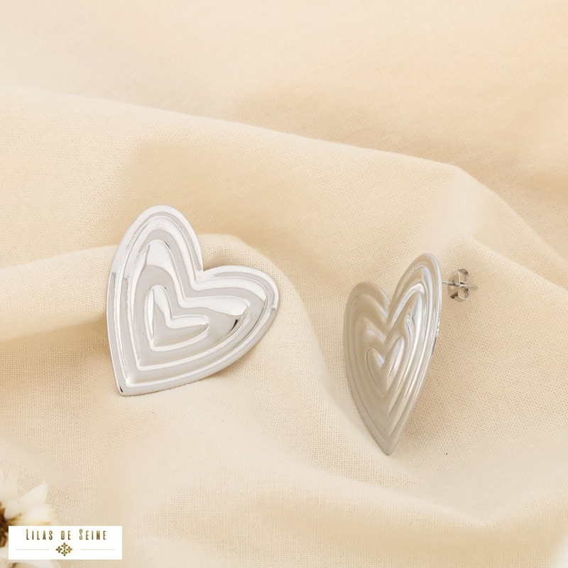 Boucles d’oreille CYRIELLE en acier inoxydable – Cœur graphique 💛✨ argenté
