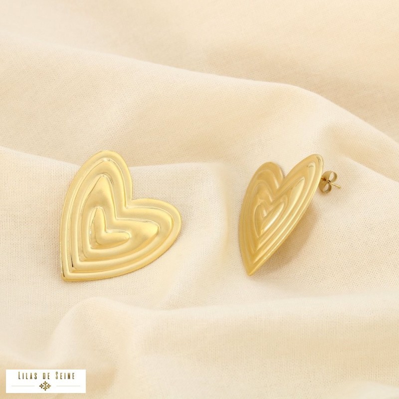 Boucles d’oreille CYRIELLE en acier inoxydable – Cœur graphique 💛✨ doré